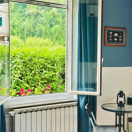 Adora * Vezzano Ligure